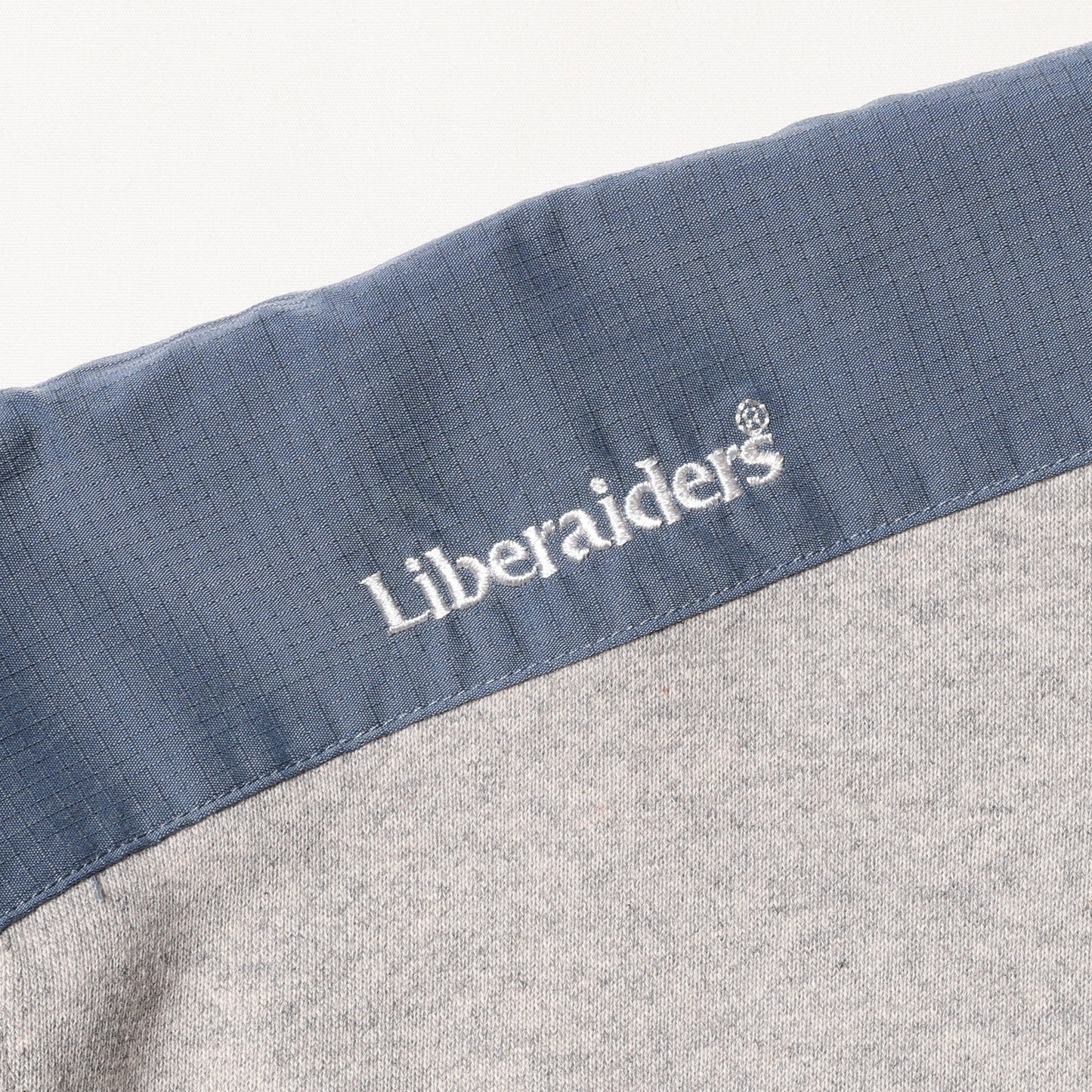 NANGA X LIBERAIDERS (ナンガ リベレイダース) NANGA X LIBERAIDERS ECO HYBRID SWEATSHIRT　エコハイブリッド スウェット トレーナー ライトグレー