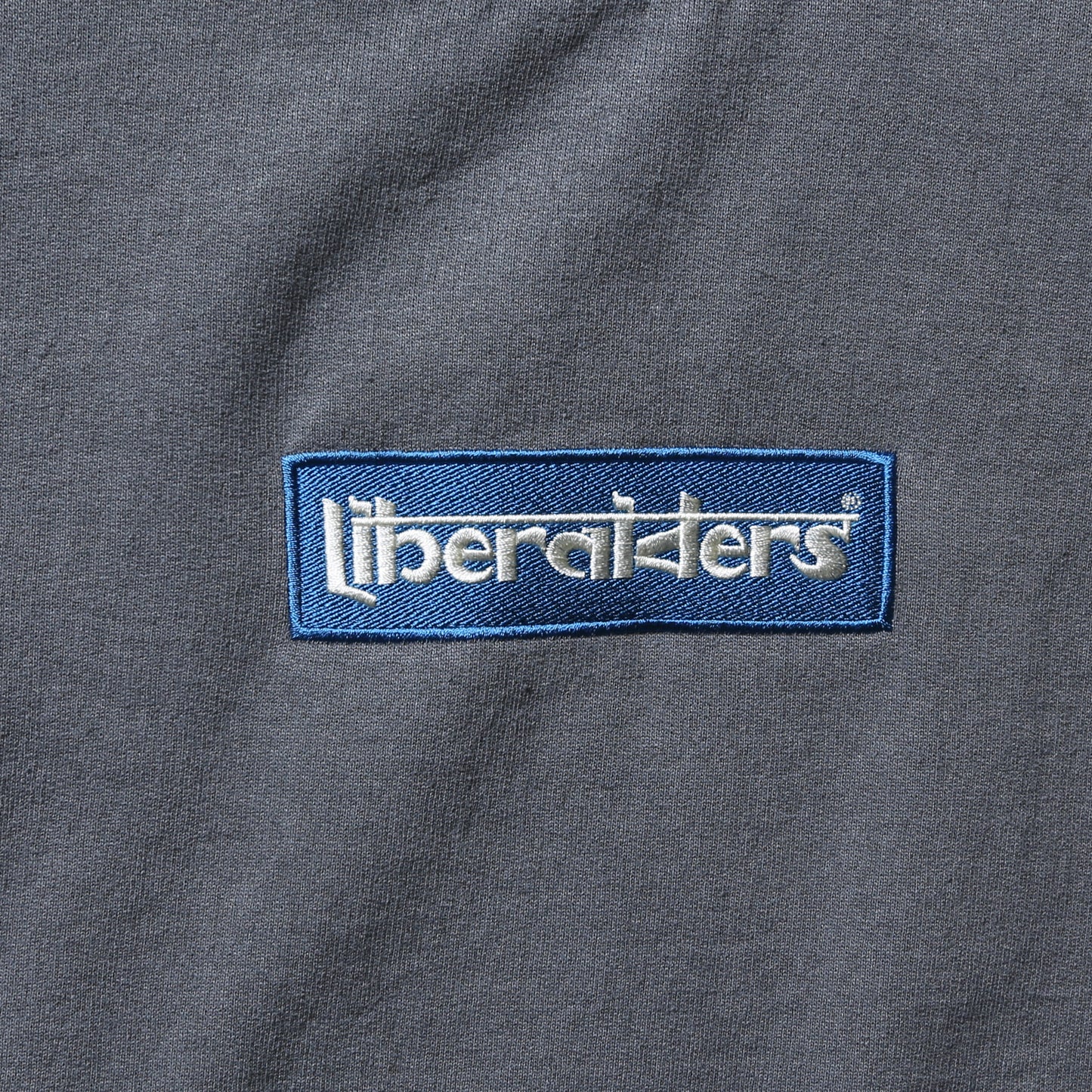 Liberaiders ® / LR BOX LOGO CREWNECK 70306