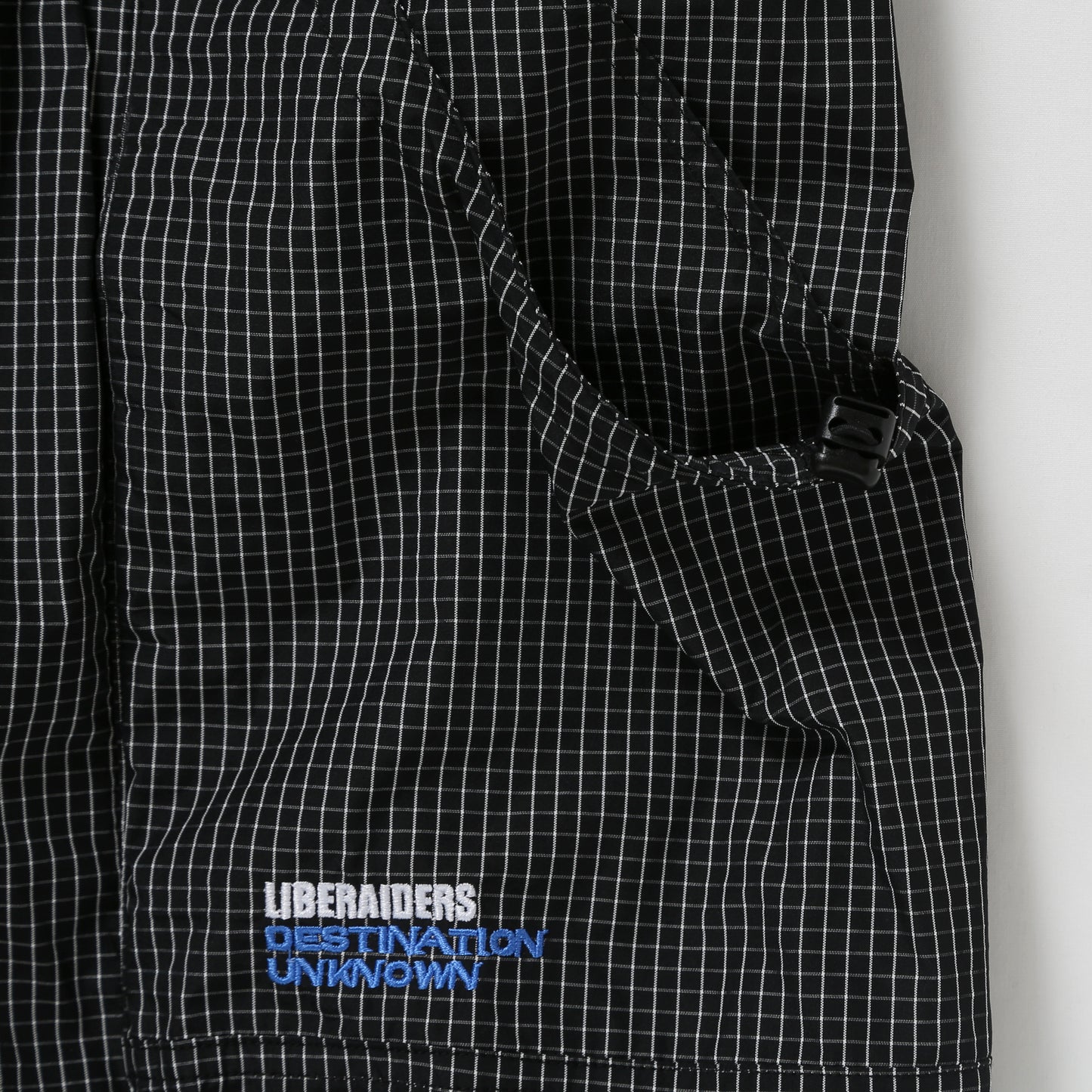 Liberaiders ® (リベレイダース)/ GRID CLOTH UTILITY SHORTS 70801 BLACK